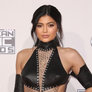 Kylie Jenner in American Music Awards 2015 - Arrivals
