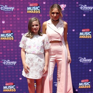 Lennon &amp; Maisy