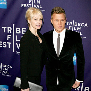 9th Annual Tribeca Film Festival - Premiere of 'Letters to Juliet' - Arrivals