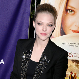 9th Annual Tribeca Film Festival - Premiere of 'Letters to Juliet' - Arrivals