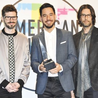 2017 American Music Awards - Press Room