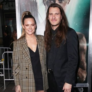 Tove Lo, Charlie Twaddle in Warner Bros. Pictures' Tomb Raider Premiere