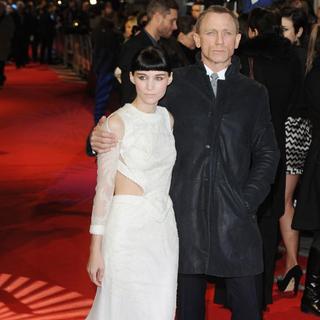 Rooney Mara, Daniel Craig in The Girl with the Dragon Tattoo - World Premiere - Arrivals