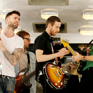 Pics: Adam Levine and Girlfriend Film Bed Scene for Maroon 