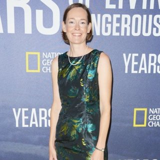 Mary Anne Hitt