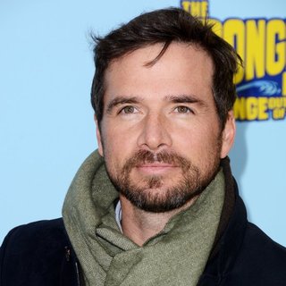 Matthew Settle