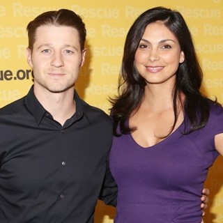 Benjamin McKenzie, Morena Baccarin in International Rescue Committee 6th Annual GenR Summer Party - Arrivals