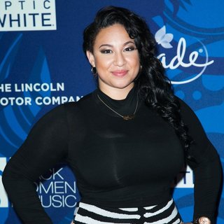 Melanie Amaro