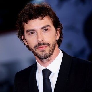 Микеле риондино. Микеле росиелло актер. Микеле риондино. Микеле риондино. Микеле риондино с женой.