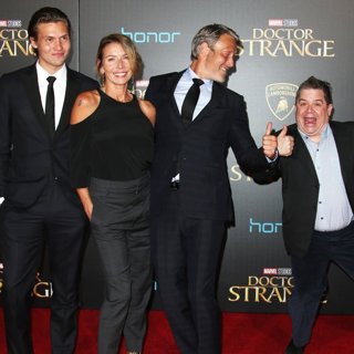 Premiere of Disney and Marvel Studios' Doctor Strange - Arrivals