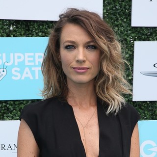 Natalie Zea