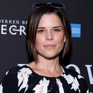 Neve Campbell