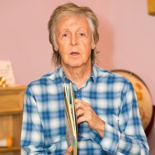 Paul McCartney Reads Hey Grandude!