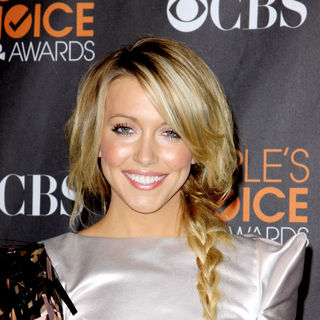 Katie Cassidy in People's Choice Awards 2010