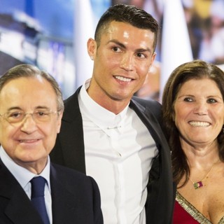 Cristiano Ronaldo Signs New Five-Year Deal with Real Madrid