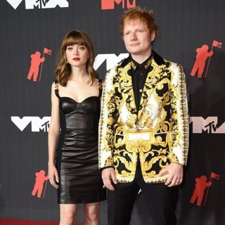 Maisie Peters, Ed Sheeran in 2021 MTV Video Music Awards - Arrivals