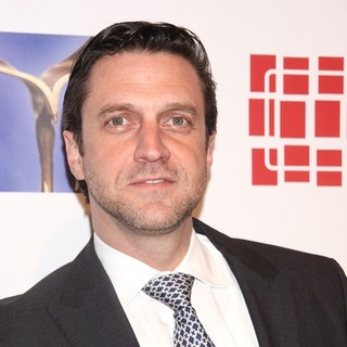 Raul Esparza