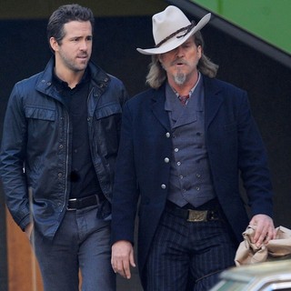 Ryan Reynolds, Jeff Bridges in Filming Scenes for The Movie R.I.P.D.