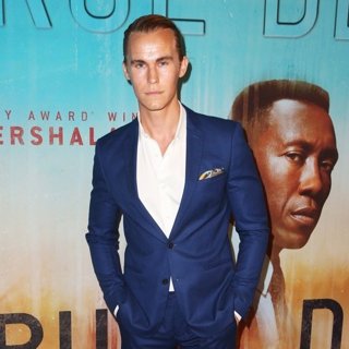 Rhys Wakefield