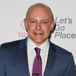 Rob Corddry in 24th Annual Environmental Media Awards Presented by Toyota and Lexus - Arrivals