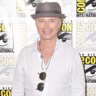 Robert Carlyle