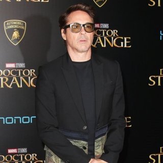 Premiere of Disney and Marvel Studios' Doctor Strange - Arrivals