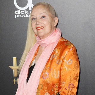 Sally Kirkland
