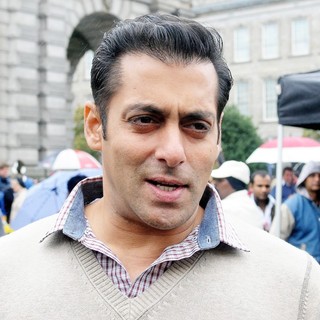 A Dance Scene Is Filmed on The Set of Ek Tha Tiger