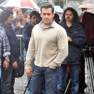 A Dance Scene Is Filmed on The Set of Ek Tha Tiger