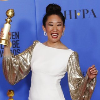 Sandra Oh in 76th Golden Globe Awards - Press Room