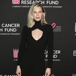Sara Foster in The Women's Cancer Research Fund's An Unforgettable Evening Benefit Gala