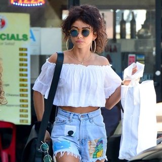 Sarah Hyland in Sarah Hyland Does A Cryotherapy Session