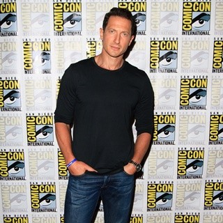 Sasha Roiz