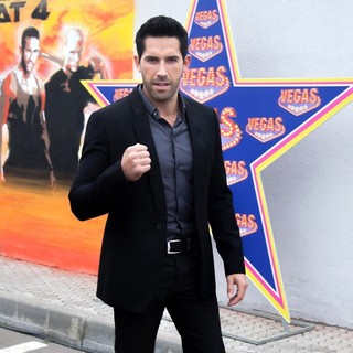 Scott Adkins