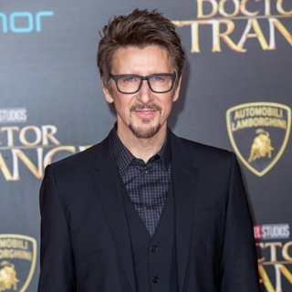 Premiere of Disney and Marvel Studios' Doctor Strange - Arrivals