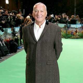 Simon Greenall