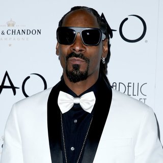 Snoop Dogg in Snoop Dogg Debuts The Snoopadelic Cabaret