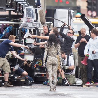 Sofia Boutella Films A Scene for The Mummy