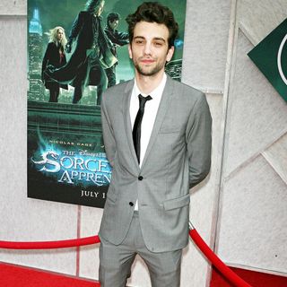 Jay in Knocked Up - Jay Baruchel Image (14594973) - …