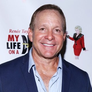 Steve Guttenberg