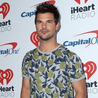 Taylor Lautner