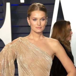 Toni Garrn