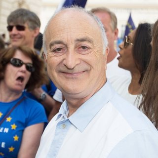 Tony Robinson