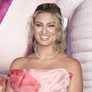 Tori Kelly