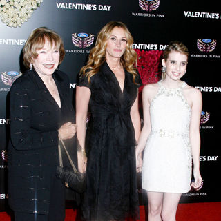 Los Angeles World Premiere of 'Valentine's Day' - Red Carpet