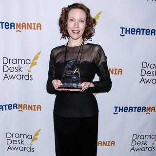 Veanne Cox