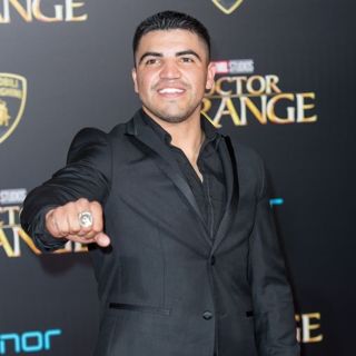 Premiere of Disney and Marvel Studios' Doctor Strange - Arrivals