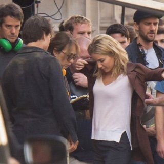 Tom Cruise and Annabelle Wallis Are Spotted Filming The Mummy