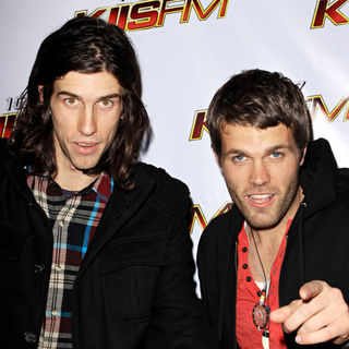 3OH!3