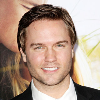 The Los Angeles Premiere of 'Dear John' - Arrivals
